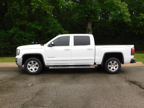 Summit White 2017 GMC Sierra 1500 SLT