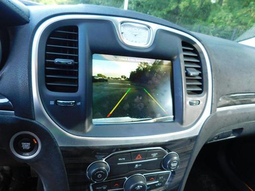 2019 Chrysler 300 Touring