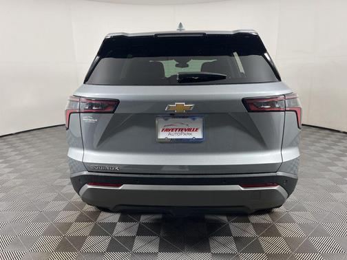 Sterling Gray Metallic 2025 Chevrolet Equinox 1LT