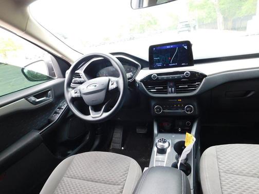 MAGNETIC METALLIC 2020 Ford Escape SE