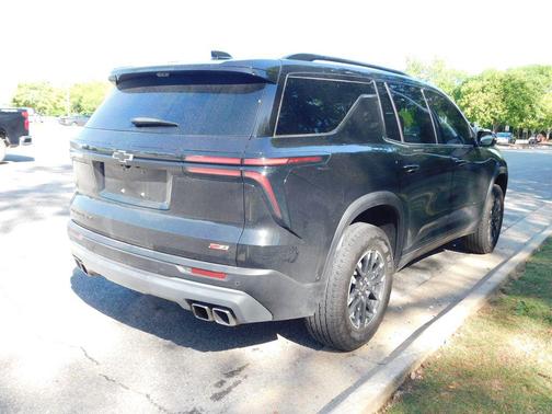 Mosaic Black Metallic 2024 Chevrolet Traverse AWD Z71