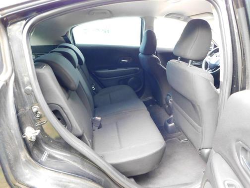 Crystal Black Pearl 2016 Honda HR-V LX