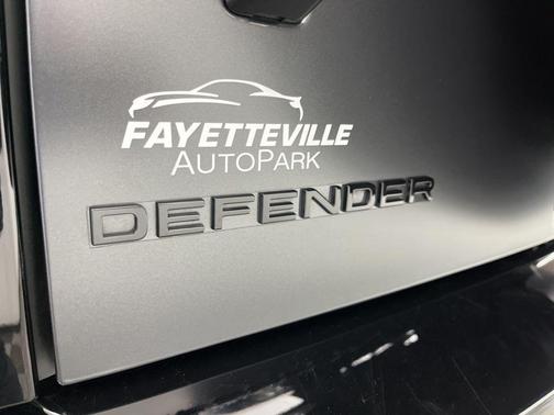 2025 Land Rover Defender 130 P400 X