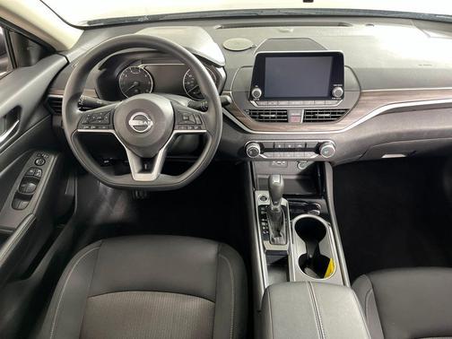 Gun Metallic 2024 Nissan Altima 2.5 SV