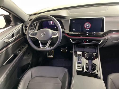 2025 Volkswagen Atlas Cross Sport 2.0T SEL