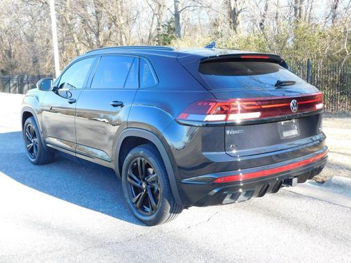 2025 Volkswagen Atlas Cross Sport 2.0T SEL