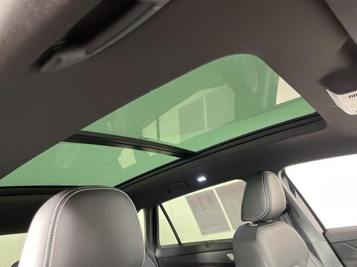 2025 Volkswagen Atlas Cross Sport 2.0T SEL