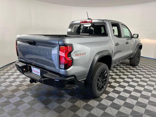 Sterling Gray Metallic 2026 Chevrolet Colorado Trail Boss