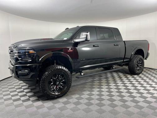 Diamond Black Crystal Pearlcoat 2026 RAM 2500 Limited Mega Cab 4x4 6'4' Box