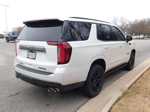 2022 GMC Yukon 4WD AT4