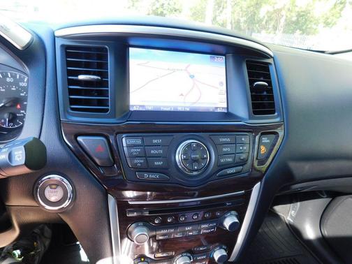 2014 Nissan Pathfinder Platinum