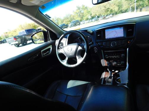 2014 Nissan Pathfinder Platinum