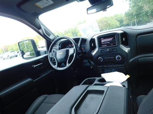 2025 Chevrolet Silverado 2500 Custom