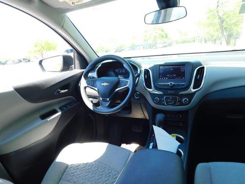 Mosaic Black Metallic 2024 Chevrolet Equinox LS