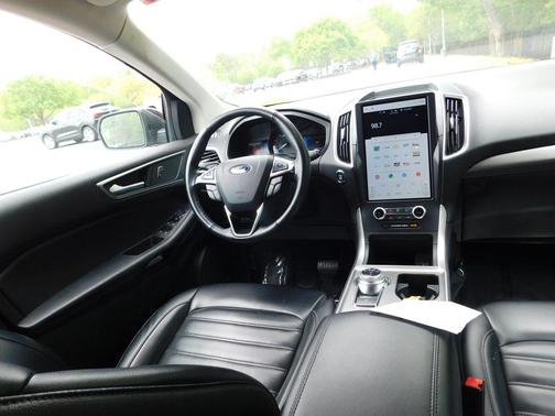 AGATE BLACK METALLIC 2024 Ford Edge SEL