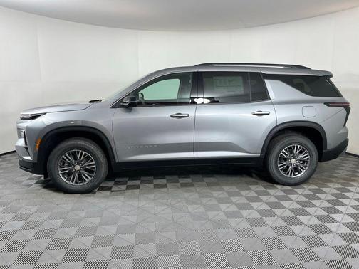 Sterling Gray Metallic 2026 Chevrolet Traverse LT