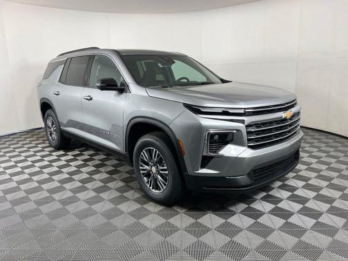 Sterling Gray Metallic 2026 Chevrolet Traverse LT