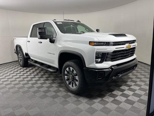 2026 Chevrolet Silverado 2500 Custom