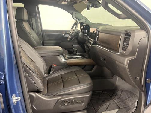 Lakeshore Blue Metallic 2024 Chevrolet Silverado 1500 High Country