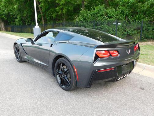 Watkins Glen Gray Metallic 2017 Chevrolet Corvette Stingray
