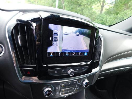 Northsky Blue Metallic 2023 Chevrolet Traverse LT Cloth
