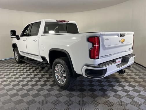 2025 Chevrolet Silverado 2500 High Country