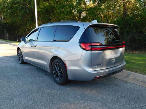 2021 Chrysler Pacifica Touring