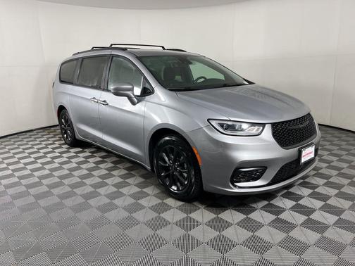 2021 Chrysler Pacifica Touring