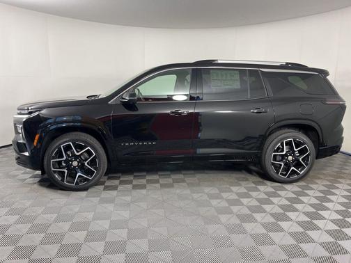 Mosaic Black Metallic 2026 Chevrolet Traverse High Country