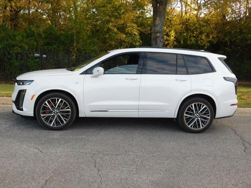 2025 Cadillac XT6 Sport AWD