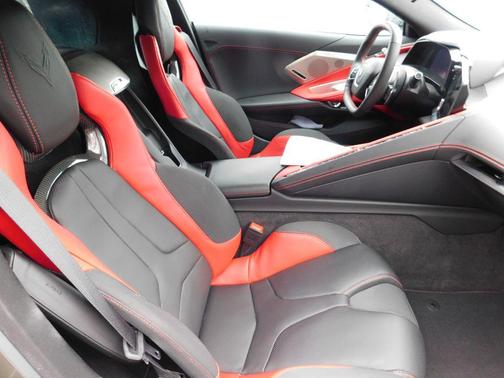 2024 Chevrolet Corvette Stingray w/2LT