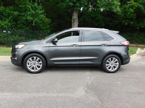 MAGNETIC METALLIC 2019 Ford Edge Titanium