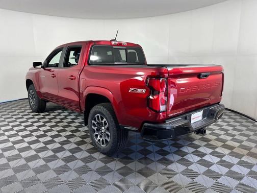 Radiant Red Tintcoat 2026 Chevrolet Colorado Z71