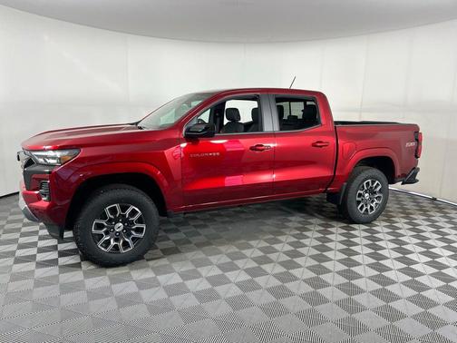 Radiant Red Tintcoat 2026 Chevrolet Colorado Z71