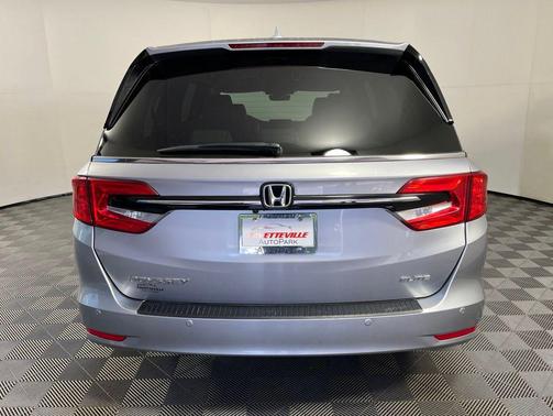 Modern Steel Metallic 2022 Honda Odyssey Elite