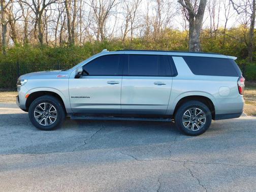 2024 Chevrolet Suburban 4WD Z71