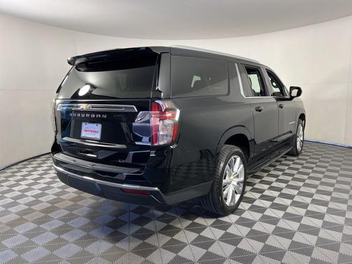 2021 Chevrolet Suburban LT