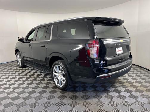 2021 Chevrolet Suburban LT