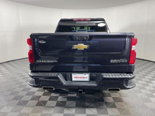 2022 Chevrolet Silverado 1500 High Country