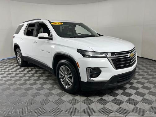 Summit White 2023 Chevrolet Traverse LT Leather