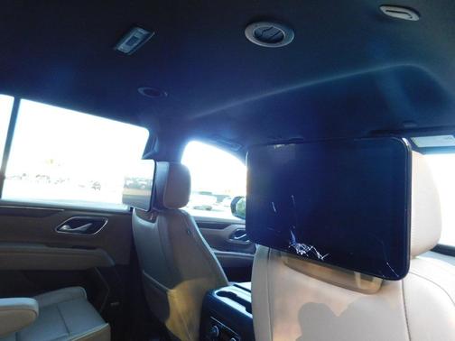 Iridescent Pearl Tricoat 2023 Chevrolet Tahoe Premier