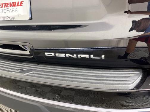 2024 GMC Yukon XL Denali Ultimate