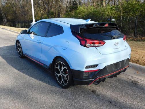 2019 Hyundai Veloster Base