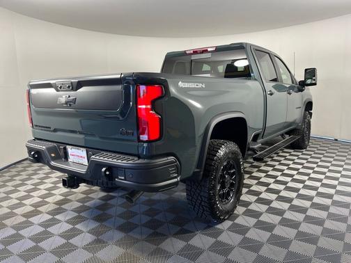 Cypress Gray 2026 Chevrolet Silverado 2500 Crew Cab, Standard Bed, XR2, 4WD