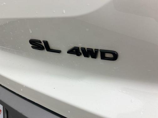 2023 Nissan Pathfinder SL 4WD