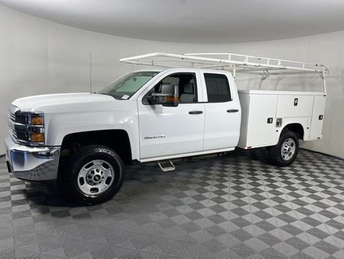 Summit White 2018 Chevrolet Silverado 2500 WT