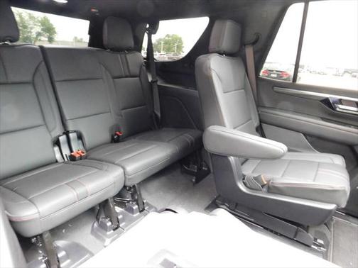 2025 Chevrolet Tahoe 4WD RST