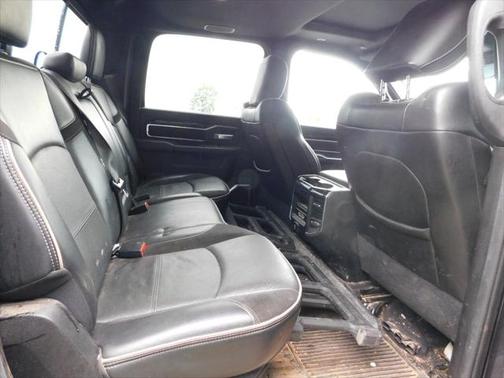 2020 RAM 2500 Laramie Crew Cab 4X4 6'4' Box