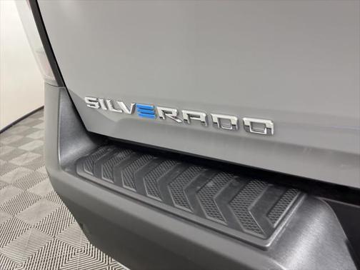 2025 Chevrolet Silverado EV LT