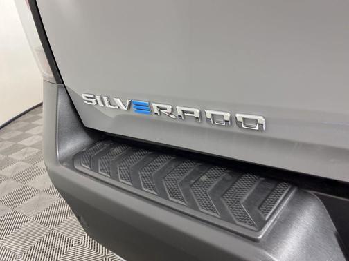2025 Chevrolet Silverado EV LT